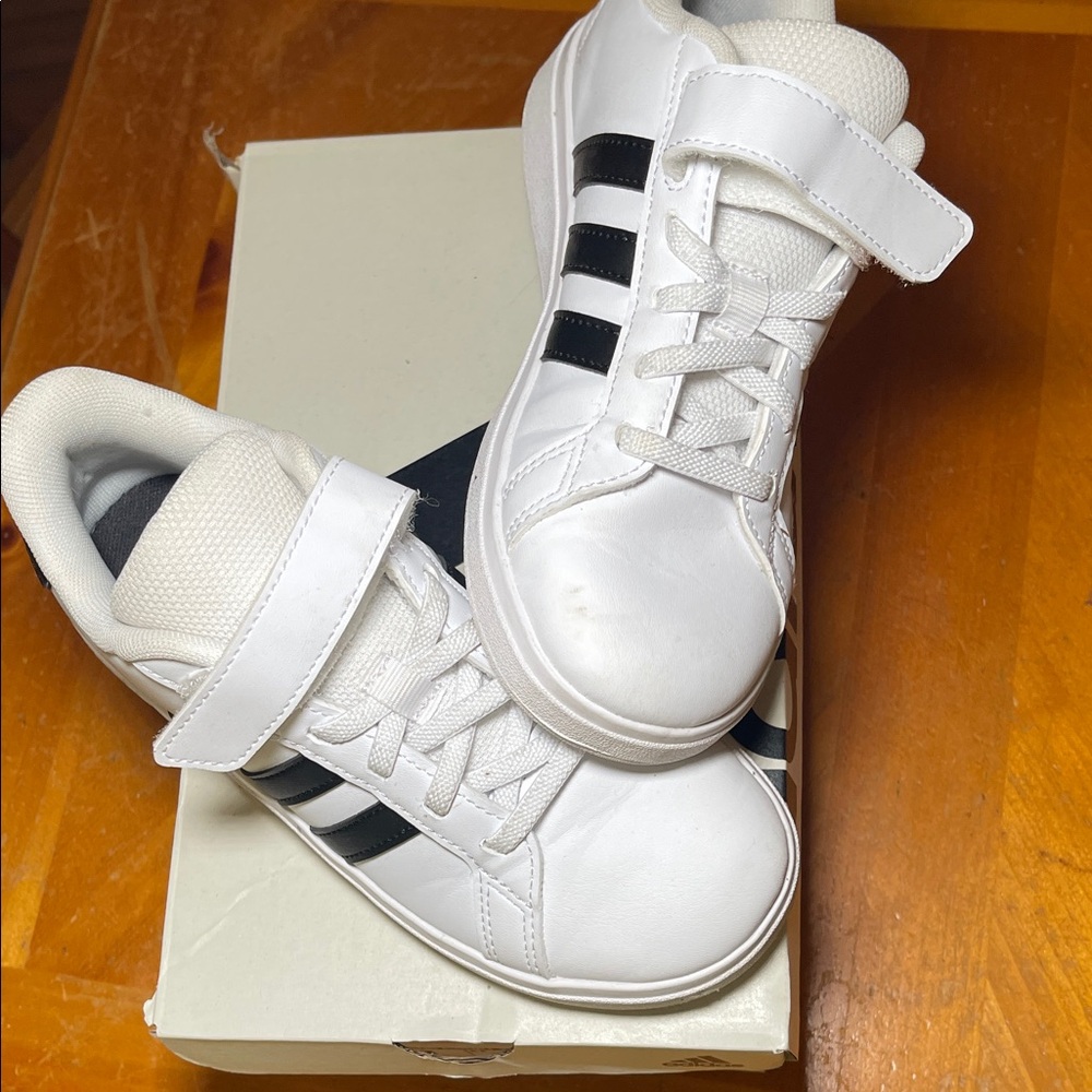 adidas Kids White and Black Sneakers NO TIE